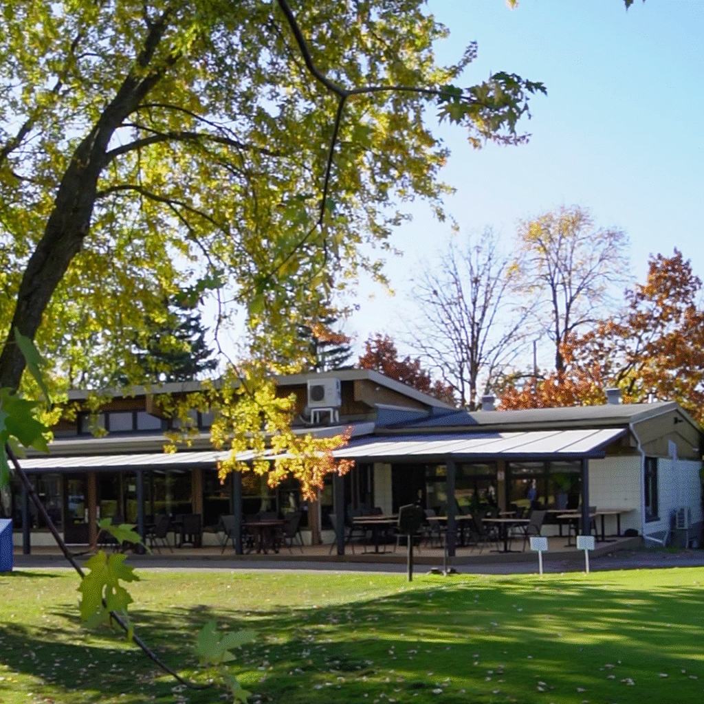 Club de Golf St-Lambert Sunroom