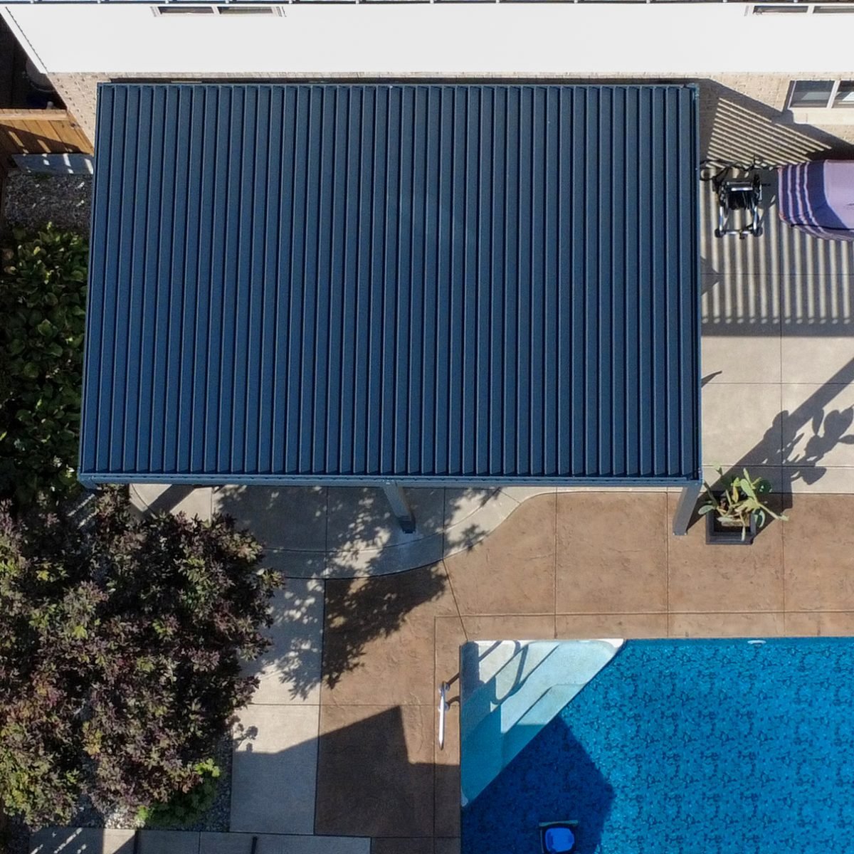 Hamilton Poolside Louvered Pergola, photo 1